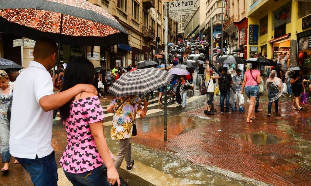 pm-reforca-seguranca-nos-comercios-populares-de-sao-paulo