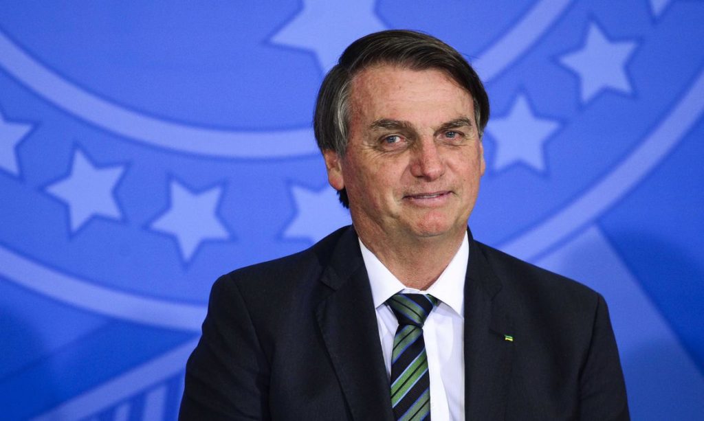 bolsonaro-assina-decreto-de-indulto-natalino  - 