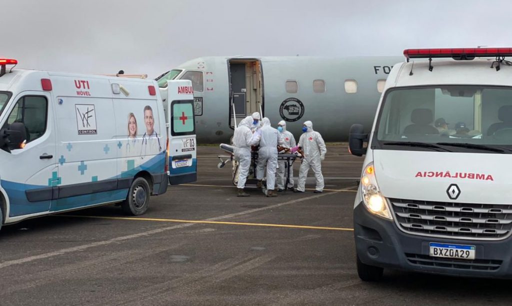 brasilia-recebe-15-pacientes-com-covid-19-procedentes-de-manaus