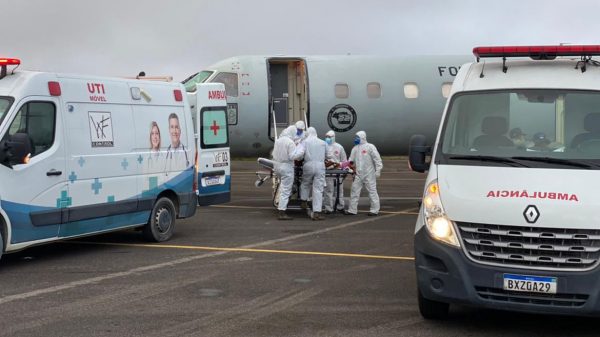 brasilia-recebe-15-pacientes-com-covid-19-procedentes-de-manaus