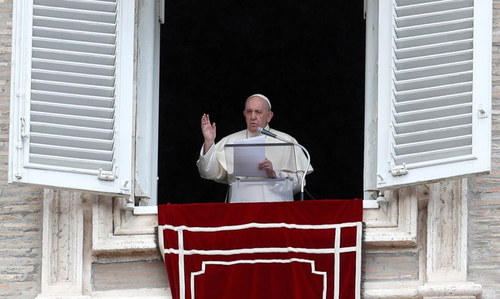 papa-francisco-passa-por-cirurgia-e-reage-bem-a procedimento