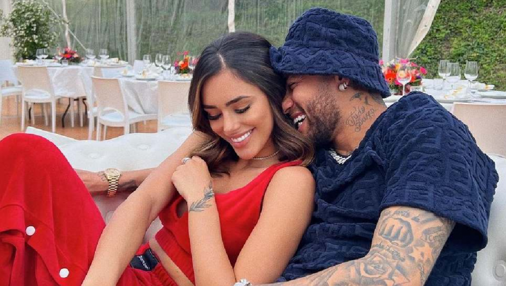 Casal Neymar Jr. e Bruna Biancardi em clique romântico (Reprodução/Instagram)