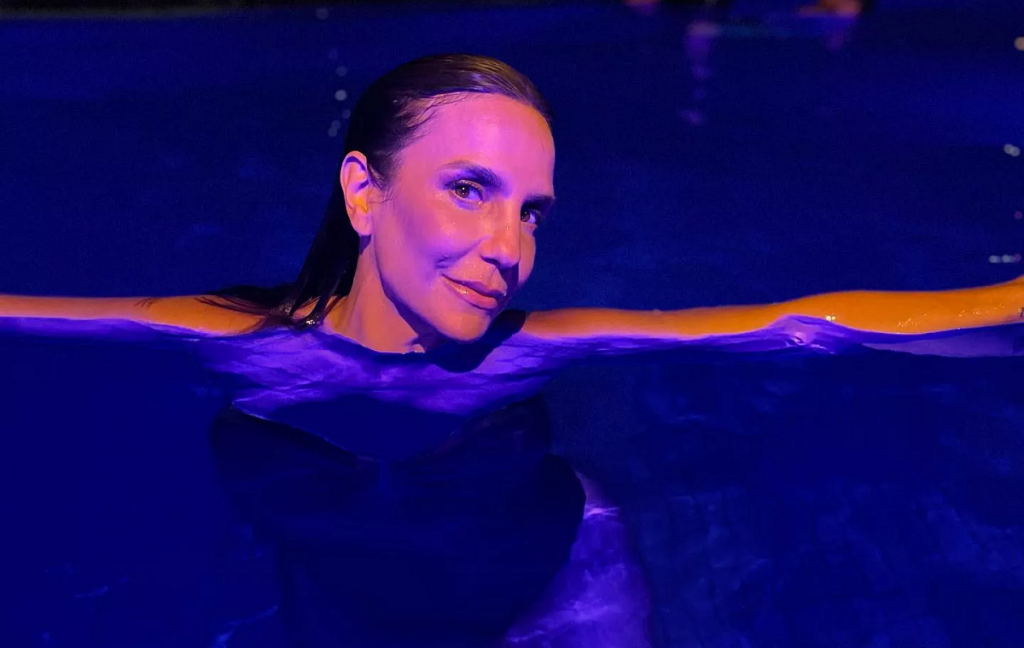 Rainha Ivete mostra que é quase uma sereia (Divulgação)