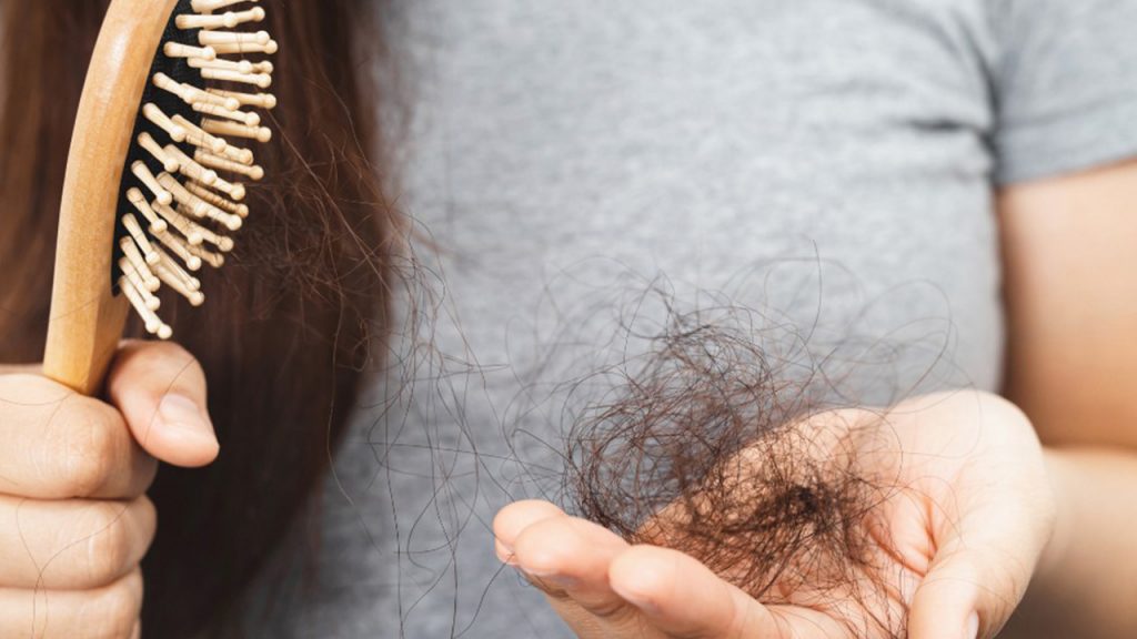 O estresse é um dos maiores inimigos do seu cabelo