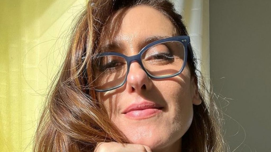 Paola Carosella: novo romance e felicidade compartilhada com os fãs (Instagram)