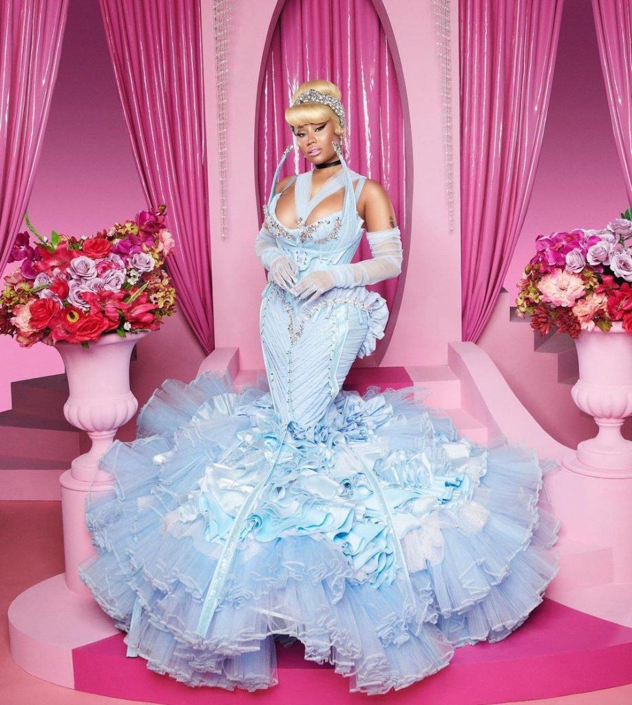 Nicki Minaj como ‘Chunderella’ no Halloween 2022 — Foto: Reprodução/Instagram