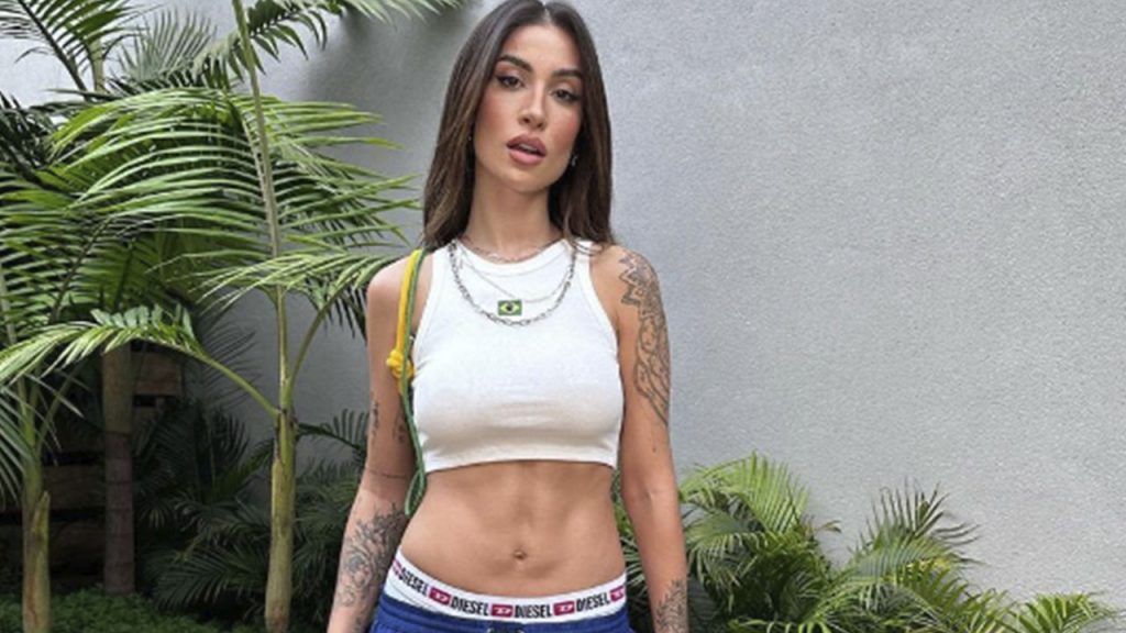 Bianca Andrade arrasa nos looks em clima de Copa e ganha elogios (Instagram)