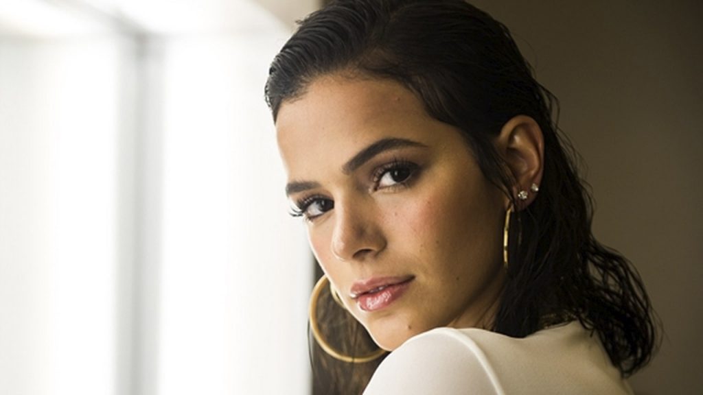 Bruna Marquezine de mudança: atriz adquire triplex de frente pro mar (Reprodução)