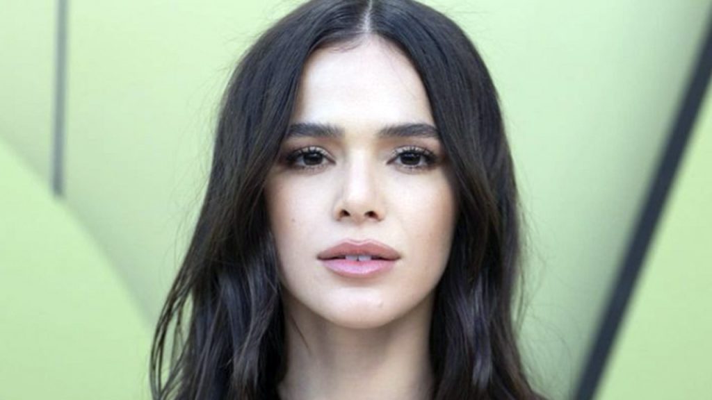 Bruna Marquezine deixou seguidores enlouquecidos com seu último ensaio para a Vogue (Reprodução)