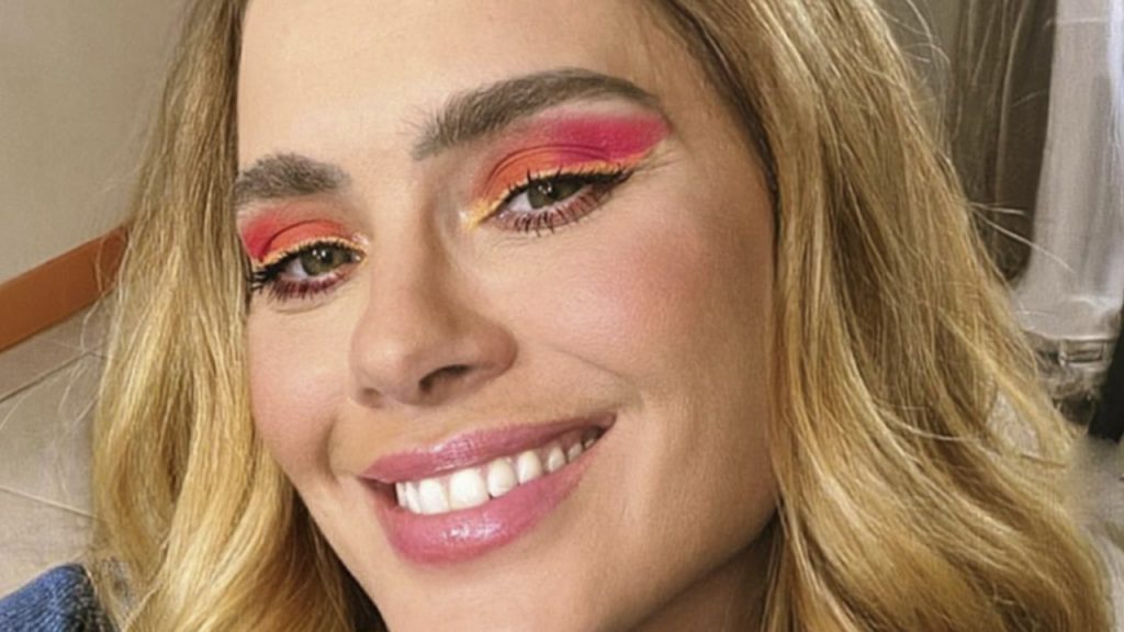 A atriz Carolina Dieckmann se pronunciou nas redes sociais após rumores de harmonização facial