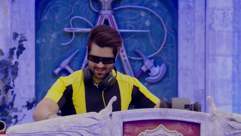 Alok no palco principal do Tomorrowland (Foto: Reprodução/Youtube)