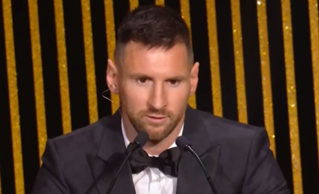 Messi comemorou muito a Bola de Ouro conquistada