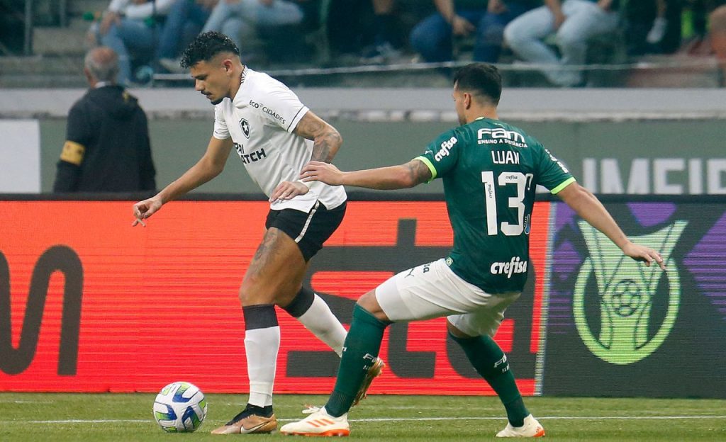 Botafogo x Palmeiras esquenta rodada do Brasileirão