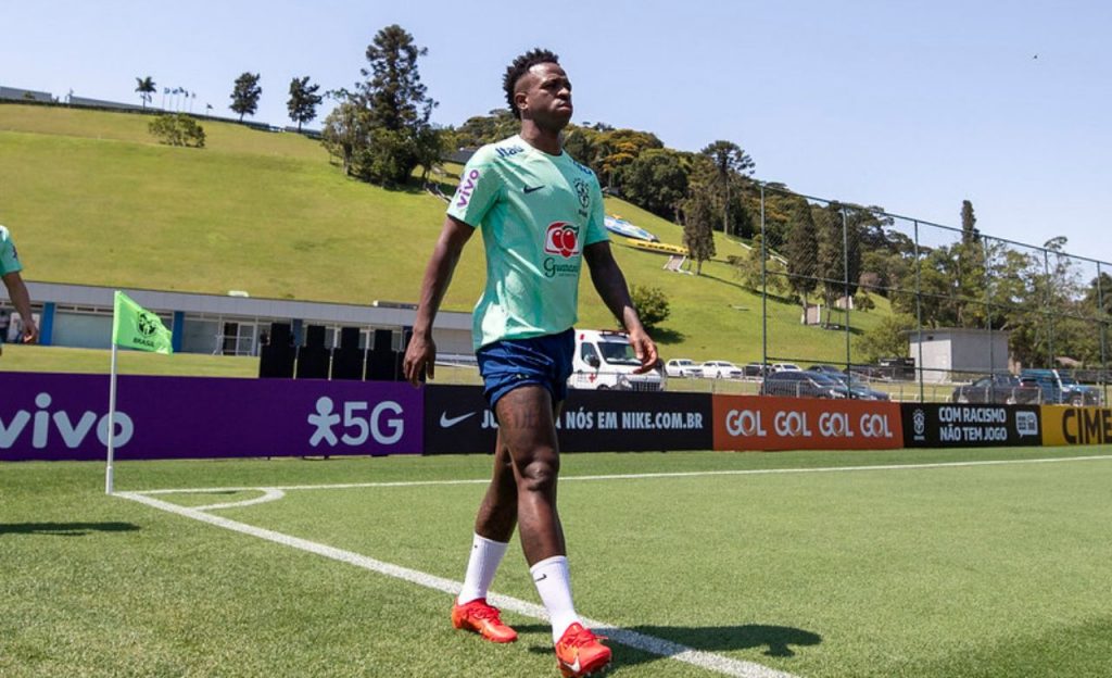 Brasil terá Vinicius Jr como titular na partida