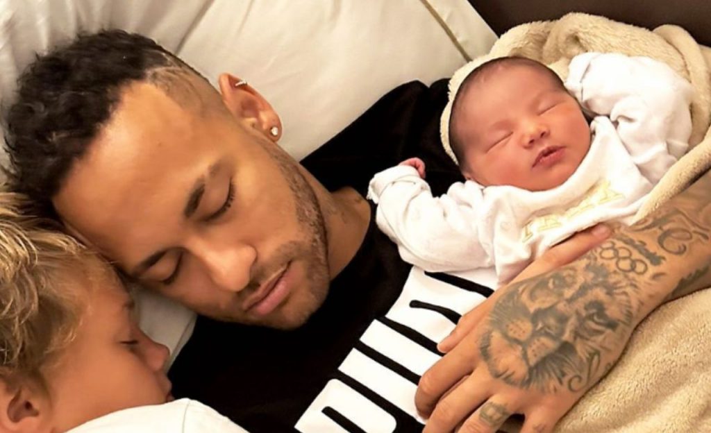 Neymar segue compartilhando momentos com Mavie