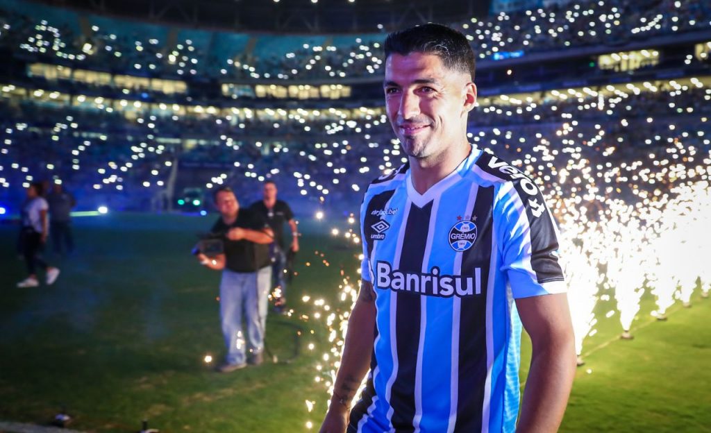 Suárez ficou apenas uma temporada no Grêmio