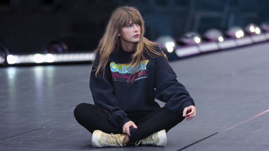 Taylor Swift em preparação para mais um show de sua mega turnê