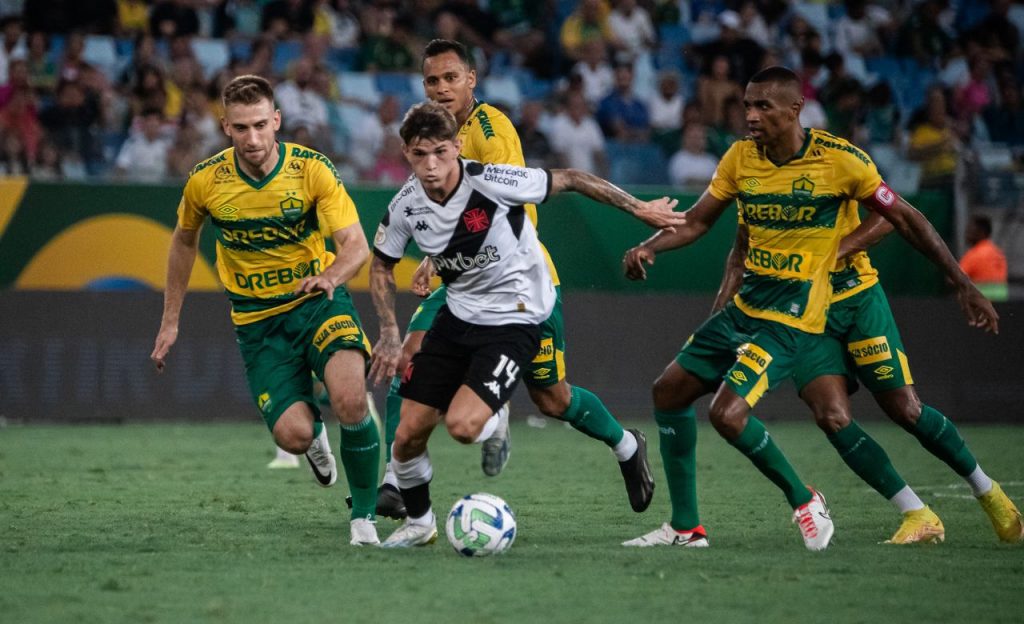 Vasco se deu bem atuando contra o Cuiabá