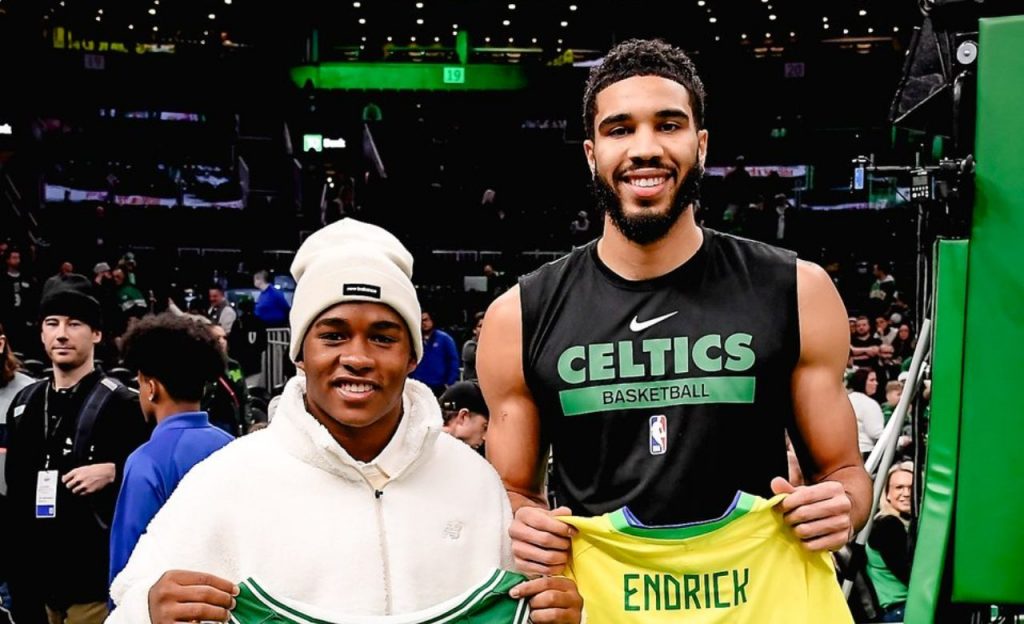 Endrick se encontrou com Jayson Tatum