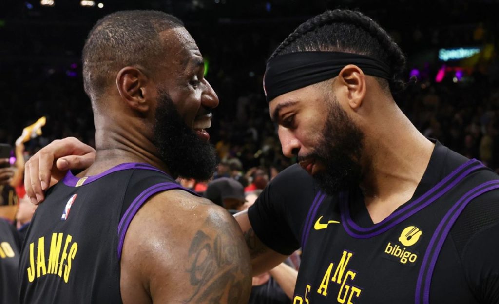 LeBron James deu show na vitória dos Lakers