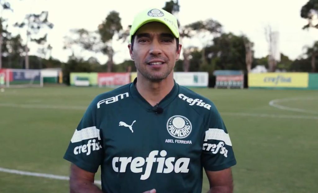 Abel Ferreira vai continuar no Palmeiras