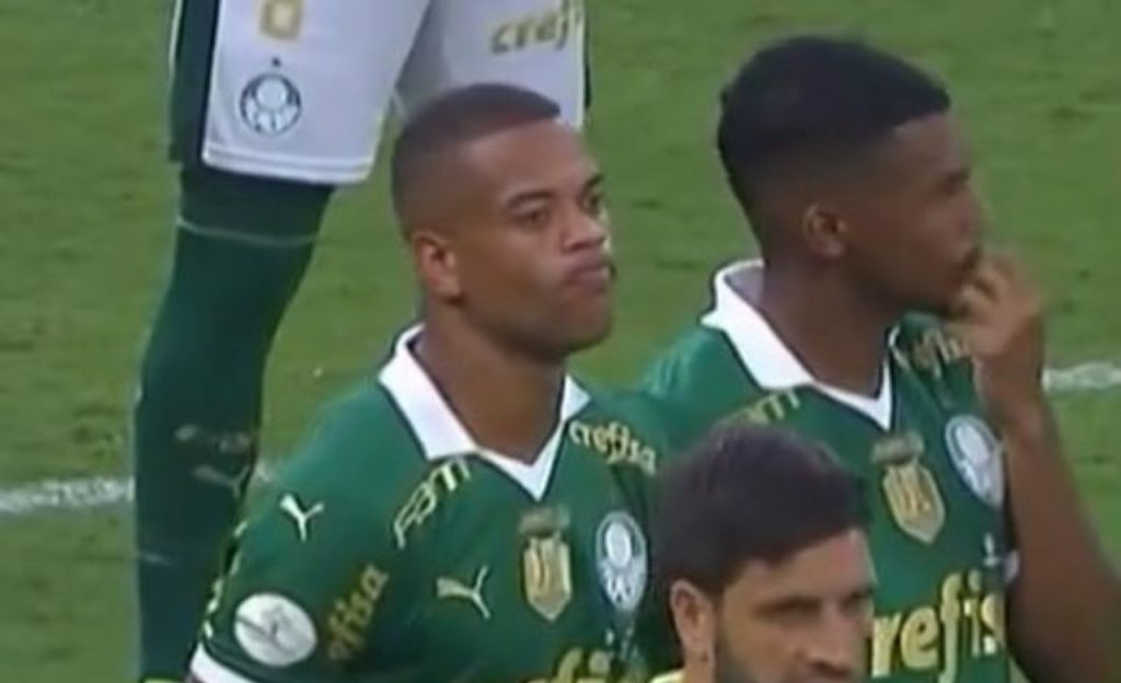 Palmeiras virou alvo das torcidas rivais