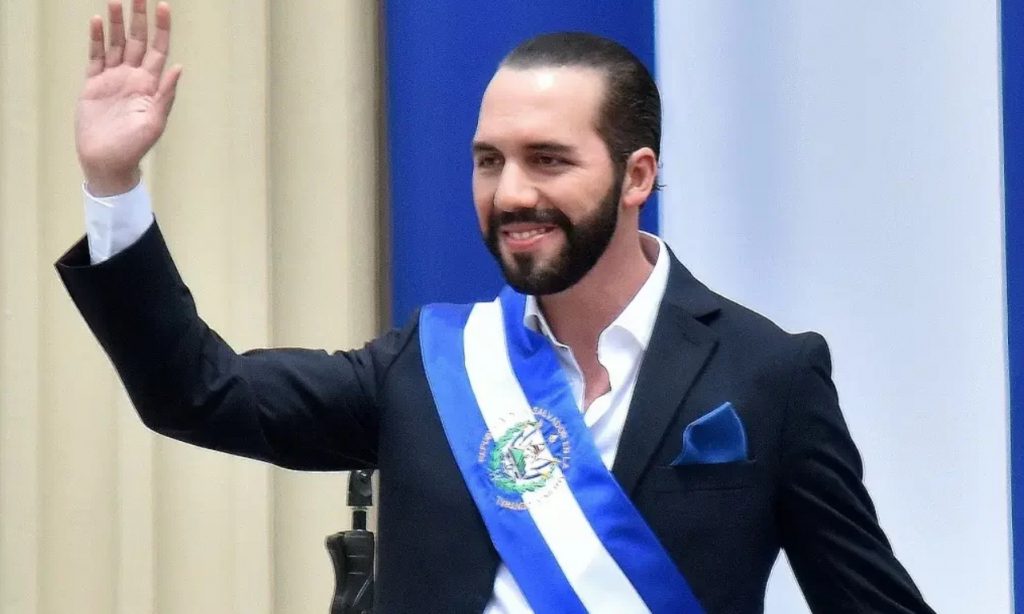 Nayib Bukele, presidente de El Salvador, tem planos ambiciosos para aquisição de Bitcoin