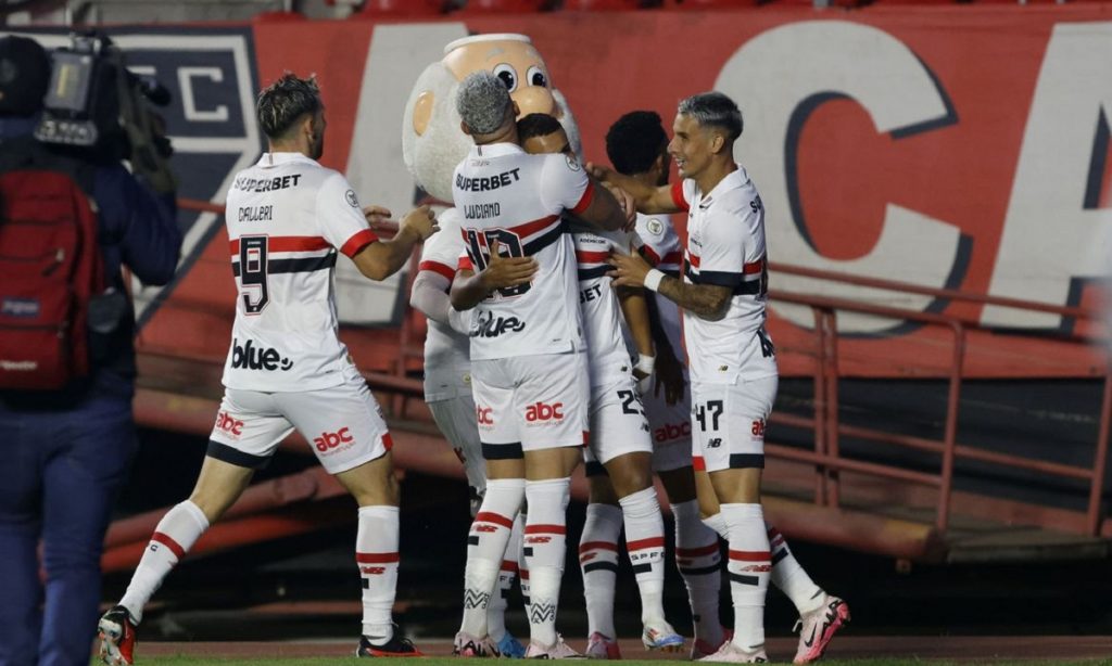 São Paulo vence Criciúma e sobe na classificação do Brasileirão (Foto: SãoPaulo.net)