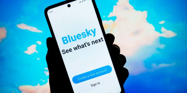 Aplicativo Bluesky teve recorde de inscrição de brasileiros após bloqueio do X