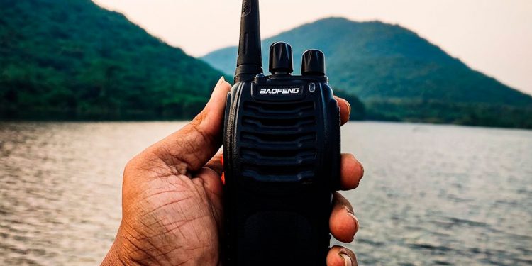 Novas explosões atingiram walkie-talkies usados pelo Hezbollah no Líbano