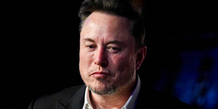 Elon Musk oferece US$ 1 milhão por dia até a eleição para quem assinar a petição do America PAC