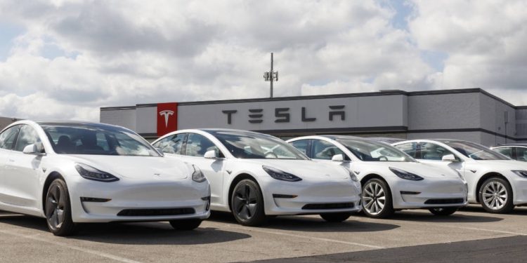 Carros elétricos usados tiveram uma queda drástica nos preços nos Estados Unidos