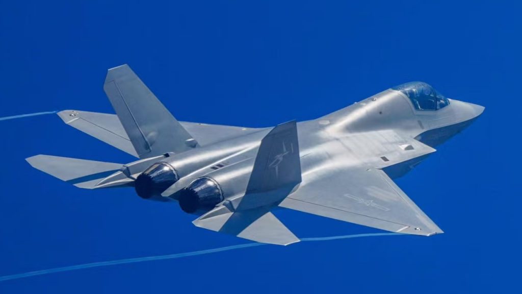 A China anunciou a adoção do J-35A, um novo caça stealth de peso médio