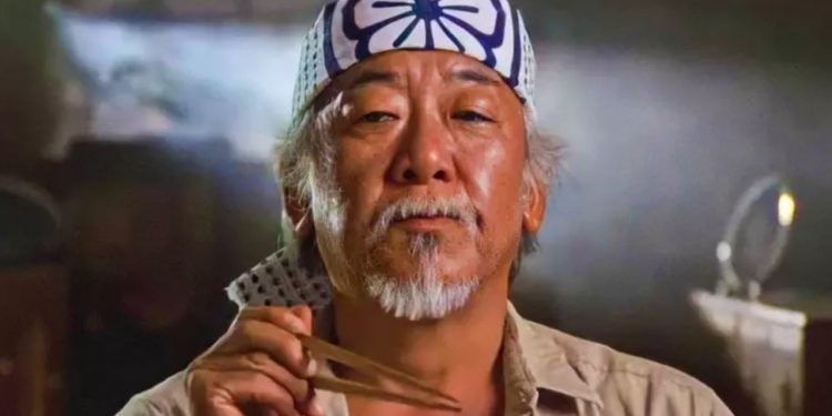 A segunda parte da sexta temporada de Cobra Kai trouxe o Sr. Miyagi recriado com inteligência artificial