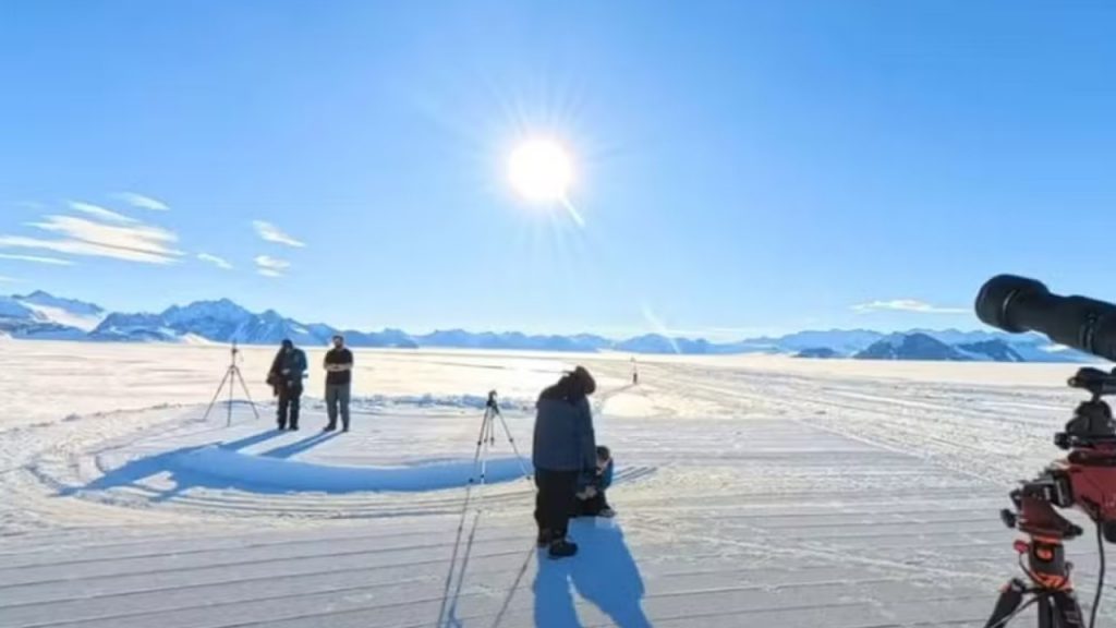 O terraplanista Jeran Campanella testemunhou o sol da meia-noite, impossível para a teoria da Terra plana