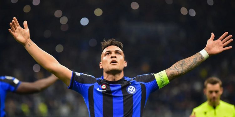 Eleito melhor jogador do campeonato italiano, Lautaro Martinez é esperança de gols da Inter de Milão