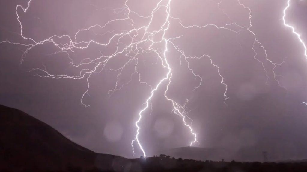 A chegada de um ciclone extratropical trará chuvas intensas e ventos de até 100 km/h ao Estado de São Paulo