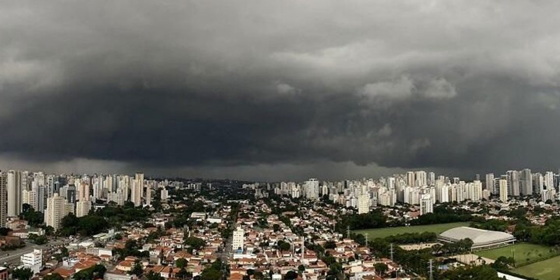 Temporais deixam São Paulo em estado de alerta nesta sexta