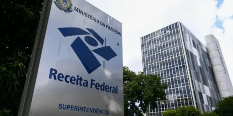 A Receita Federal exigirá o envio semestral de dados do PIX a partir de 2025