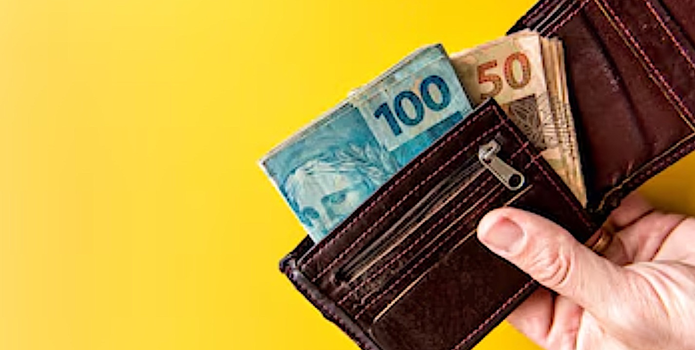 Pagamento do 13º já começou nesta segunda (24) para aposentados e pensionistas